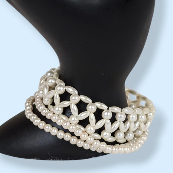 Set of 3 Faux Pearl Stretch Bracelets - Picture 1 of 4